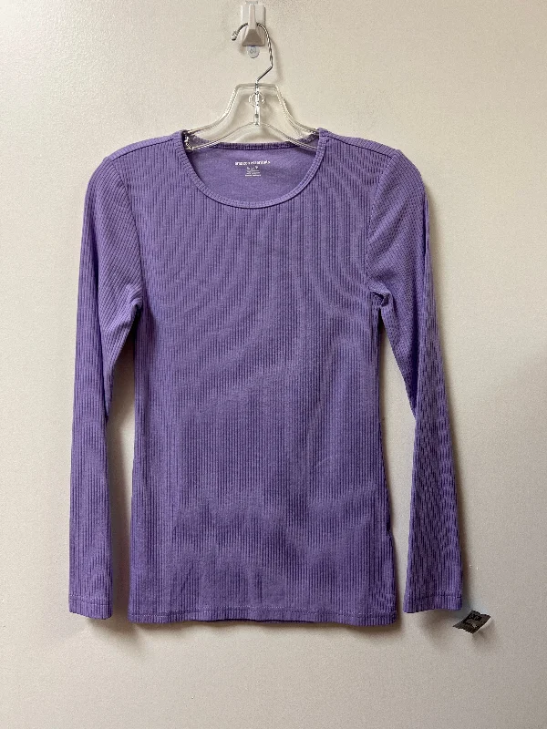 Outdoor Outfits Top Long Sleeve By Amazon Essentials In Purple, Size: S